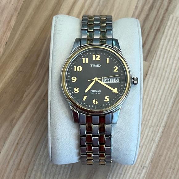 Timex Men’s Watch Indiglo Easy Reader Two Tone Stretch Bracelet Dark Gray Dial - Picture 3 of 10